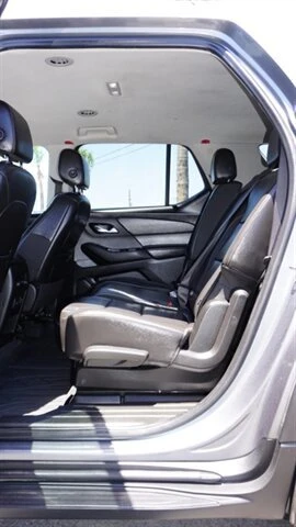 2021 Chevrolet Traverse - Image 7 of 20
