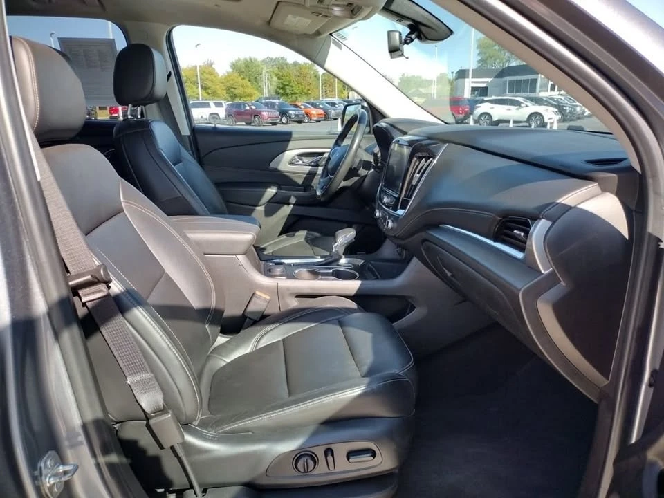 2021 Chevrolet Traverse - Image 12 of 18