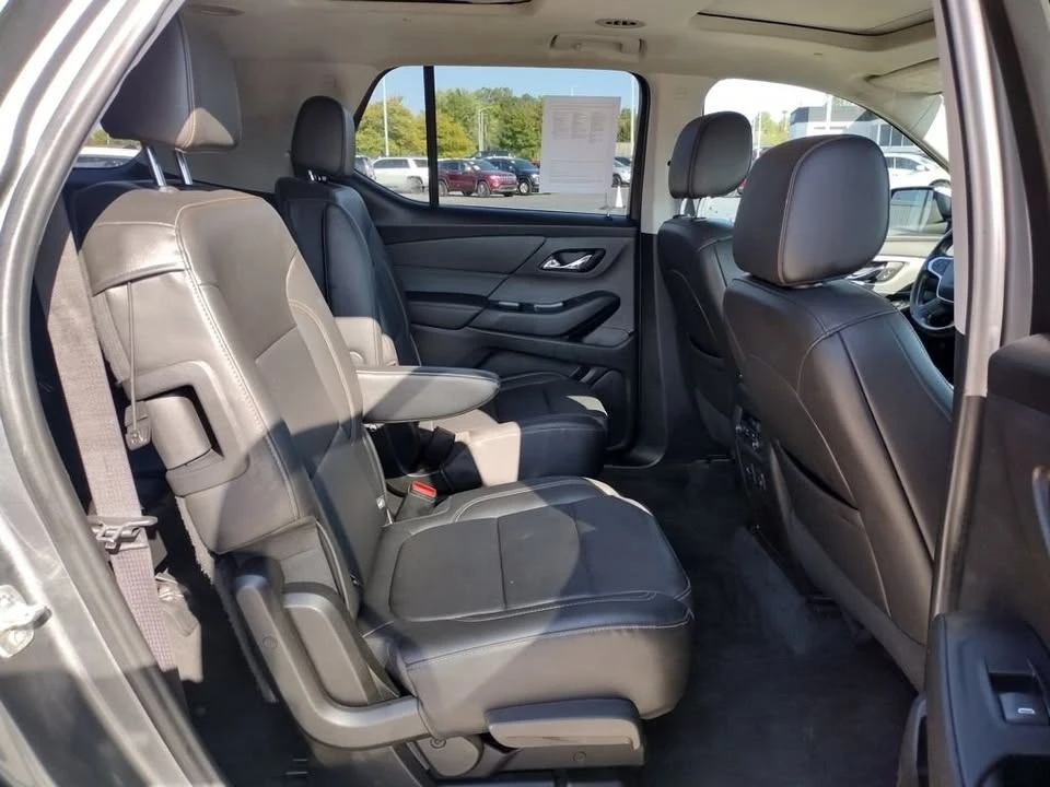 2021 Chevrolet Traverse - Image 11 of 18