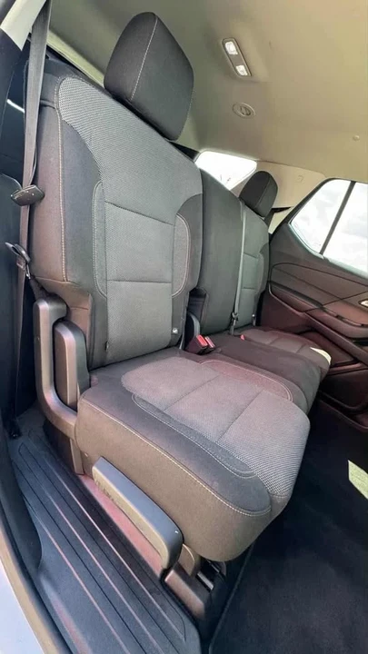 2021 Chevrolet Traverse - Image 2 of 4