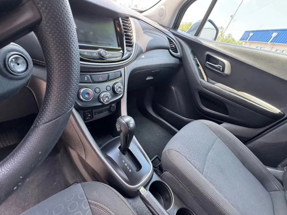 2021 Chevrolet Trax - Image 12 of 18