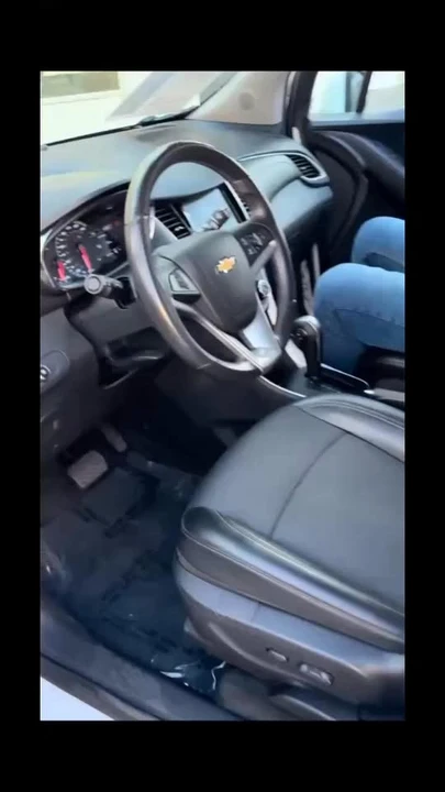 2021 Chevrolet Trax - Image 2 of 2