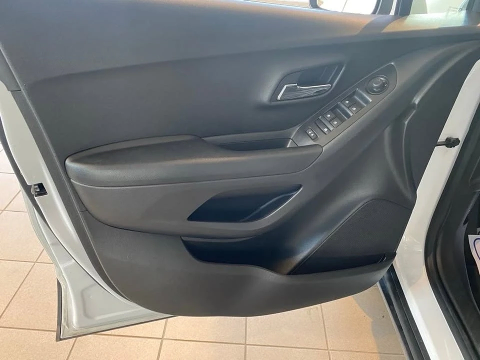 2021 Chevrolet Trax - Image 10 of 20