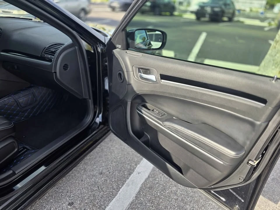 2021 Chrysler 300 (2005-2023) - Image 16 of 16