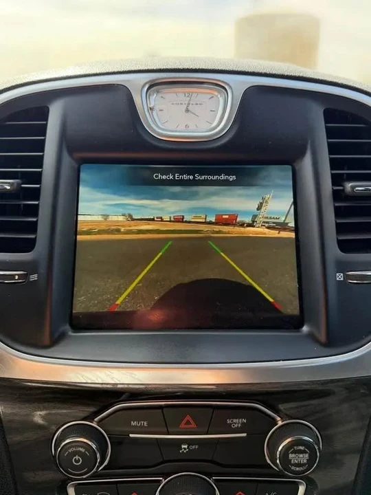 2021 Chrysler 300 (2005-2023) - Image 13 of 14