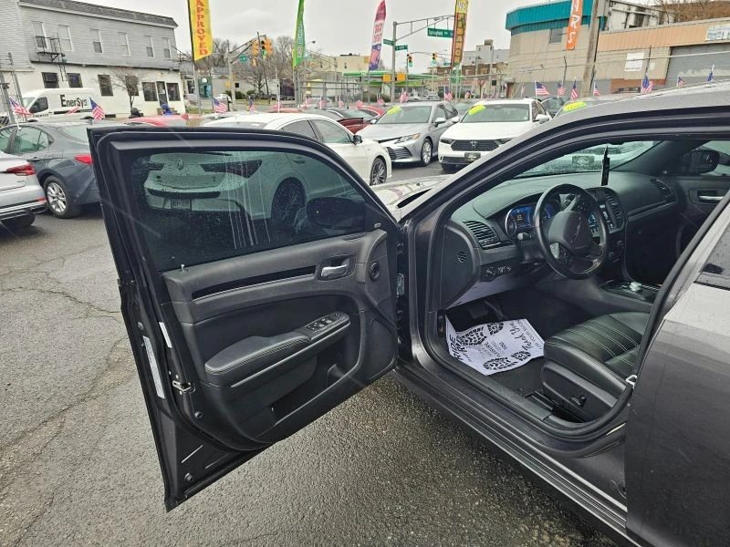 2021 Chrysler 300 (2005-2023) - Image 9 of 12