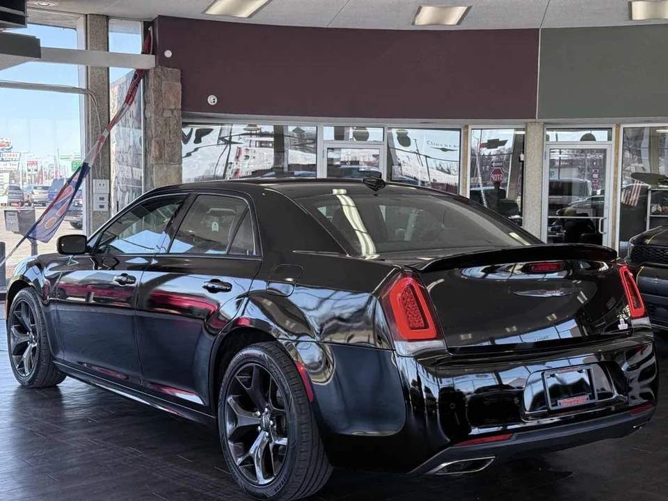 2021 Chrysler 300 (2005-2023) - Image 13 of 21