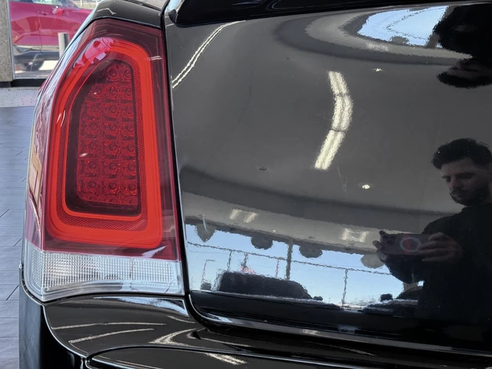2021 Chrysler 300 (2005-2023) - Image 18 of 21