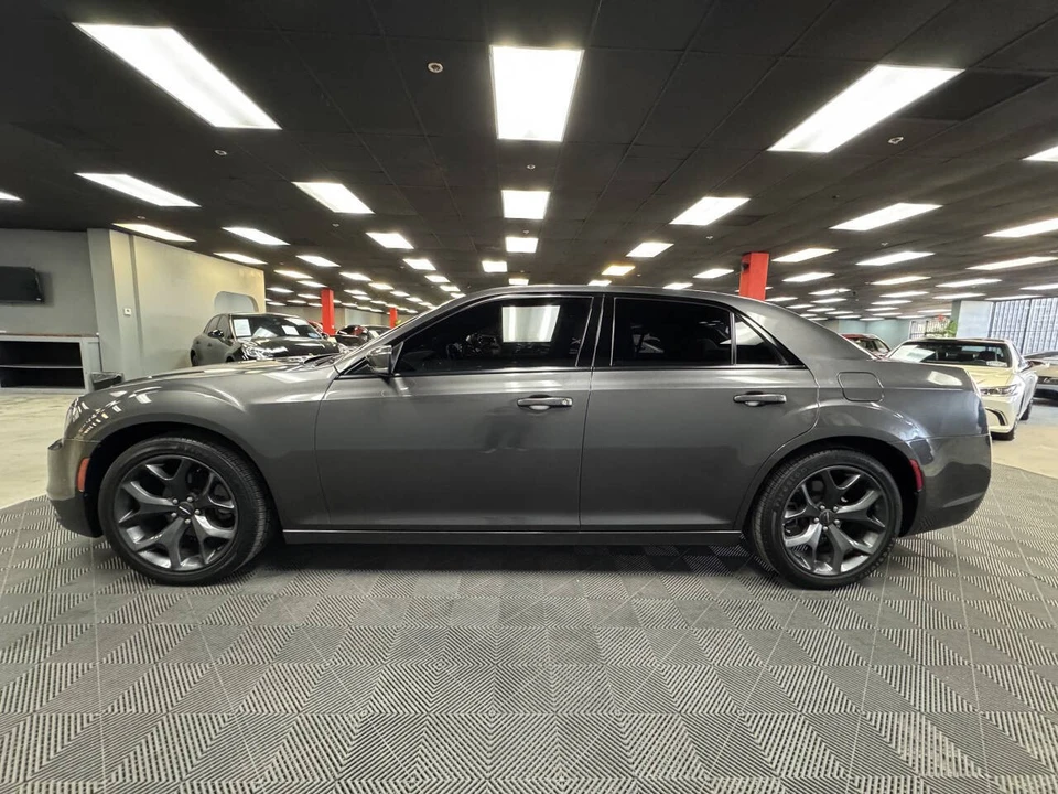 2021 Chrysler 300 (2005-2023) - Image 9 of 12