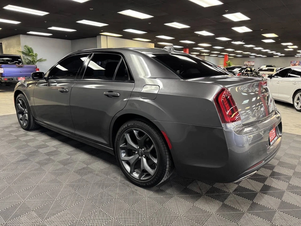 2021 Chrysler 300 (2005-2023) - Image 11 of 12