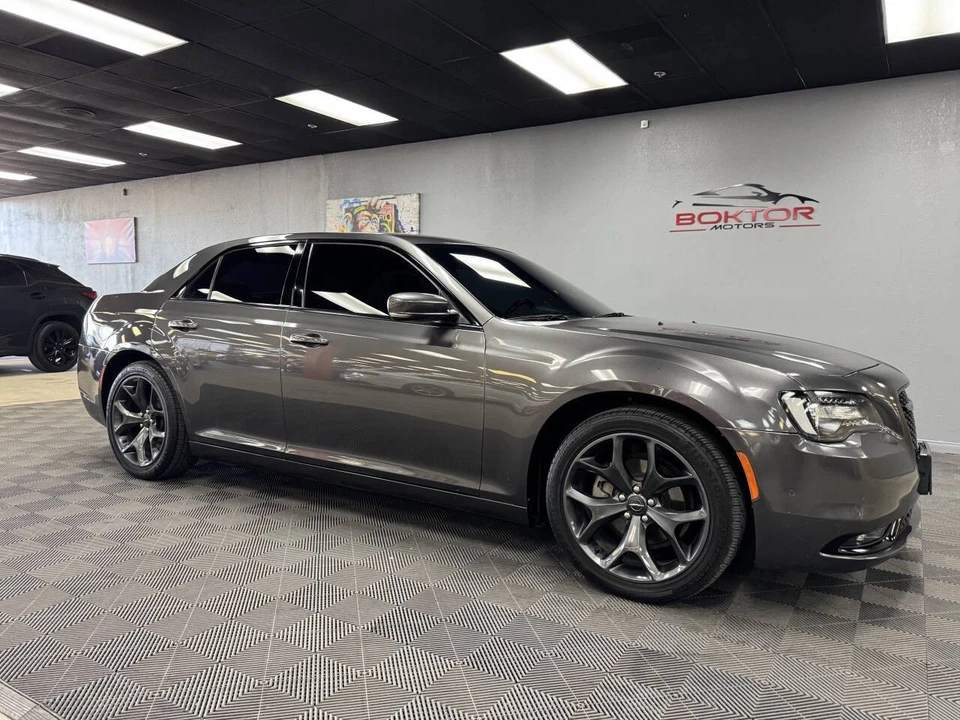 2021 Chrysler 300 (2005-2023) - Image 2 of 12
