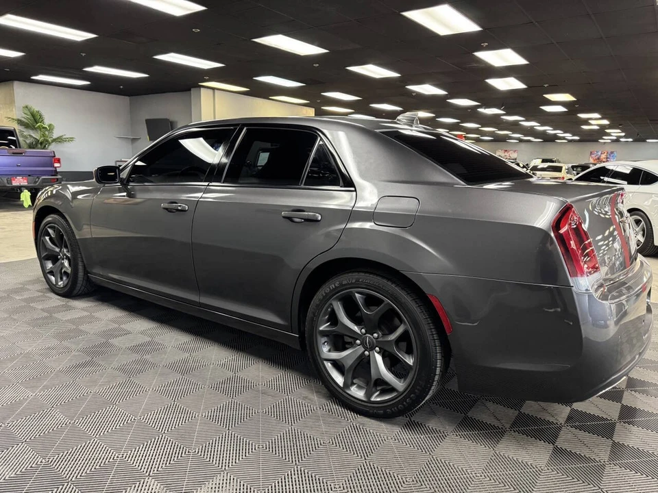2021 Chrysler 300 (2005-2023) - Image 10 of 12
