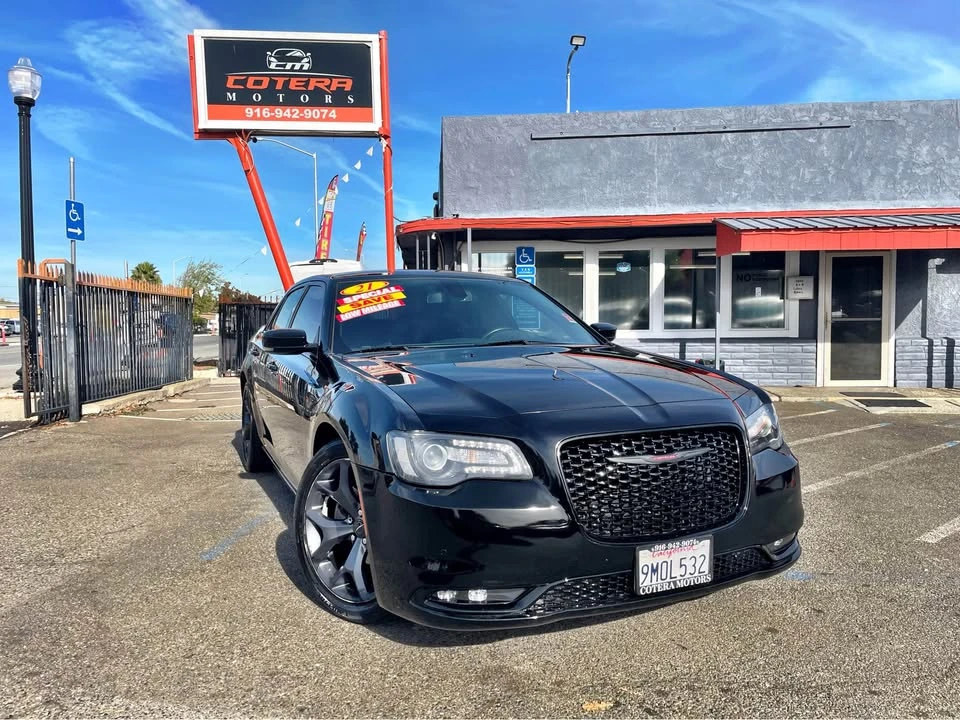 2021 Chrysler 300 (2005-2023) - Image 2 of 11