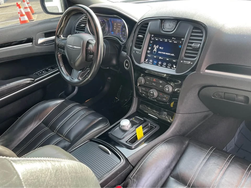 2021 Chrysler 300 (2005-2023) - Image 10 of 11