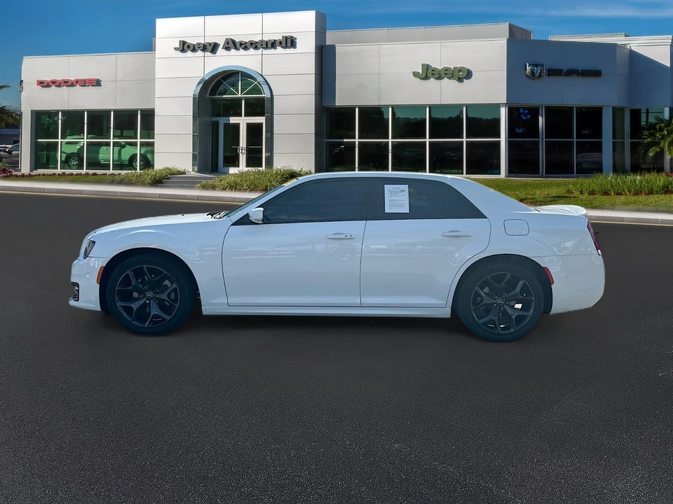 2021 Chrysler 300 (2005-2023) - Image 5 of 21