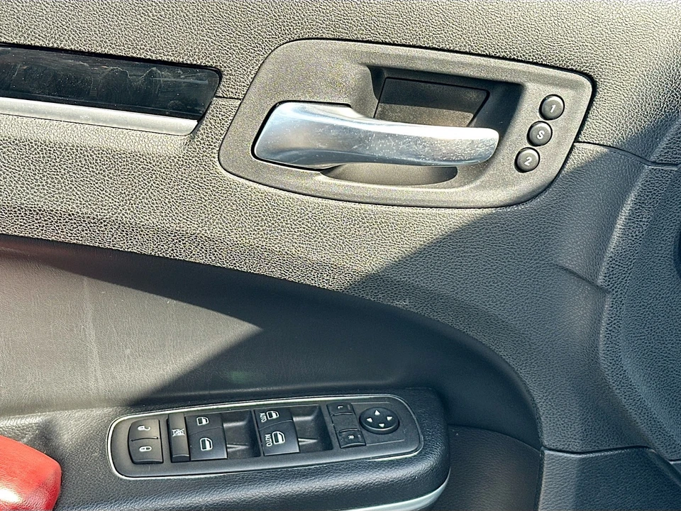 2021 Chrysler 300 (2005-2023) - Image 19 of 21