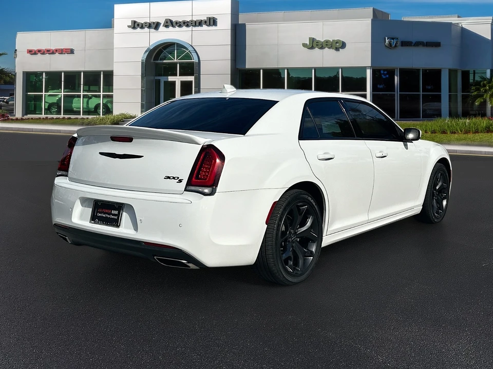 2021 Chrysler 300 (2005-2023) - Image 8 of 21