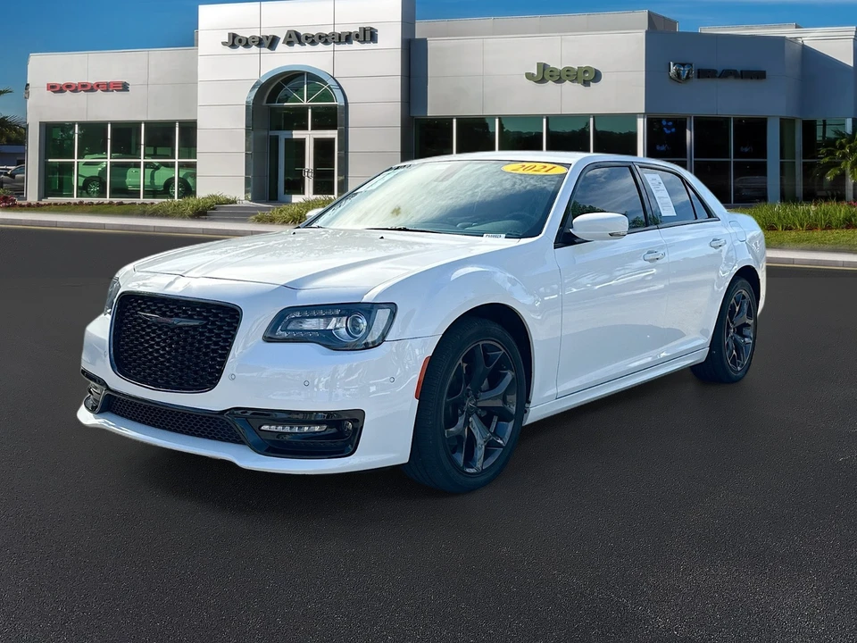 2021 Chrysler 300 (2005-2023) - Image 4 of 21