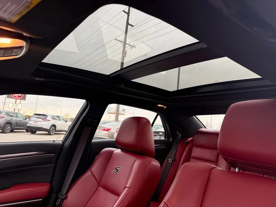 2021 Chrysler 300 (2005-2023) - Image 11 of 12