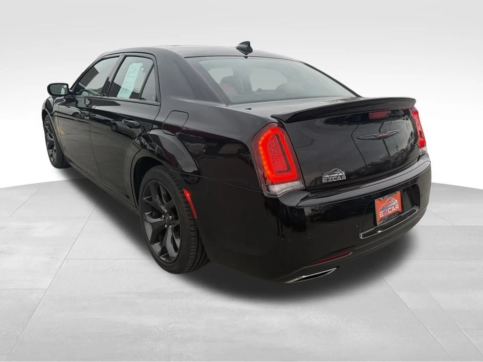 2021 Chrysler 300 (2005-2023) - Image 4 of 12