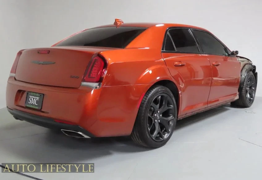 2021 Chrysler 300 (2005-2023) - Image 9 of 31