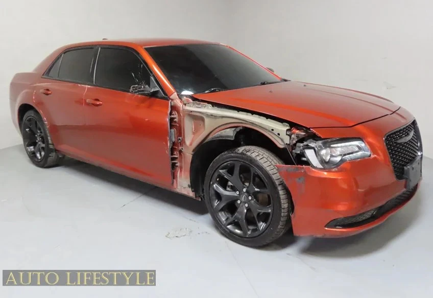 2021 Chrysler 300 (2005-2023) - Image 2 of 31