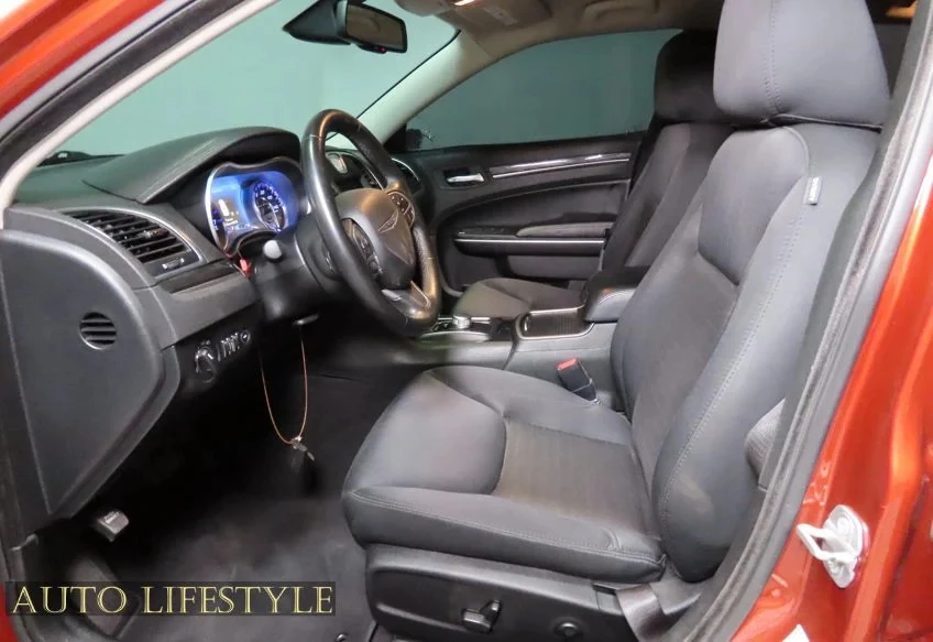 2021 Chrysler 300 (2005-2023) - Image 22 of 31