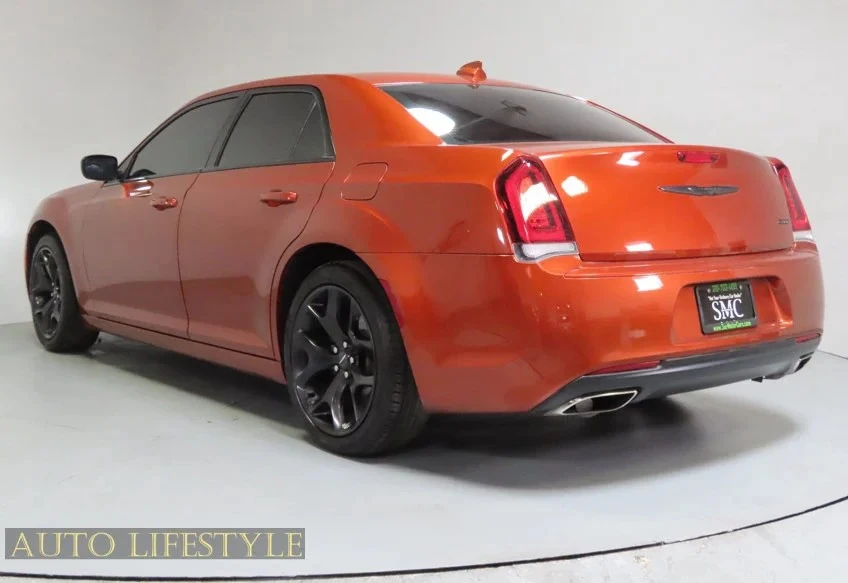 2021 Chrysler 300 (2005-2023) - Image 8 of 31