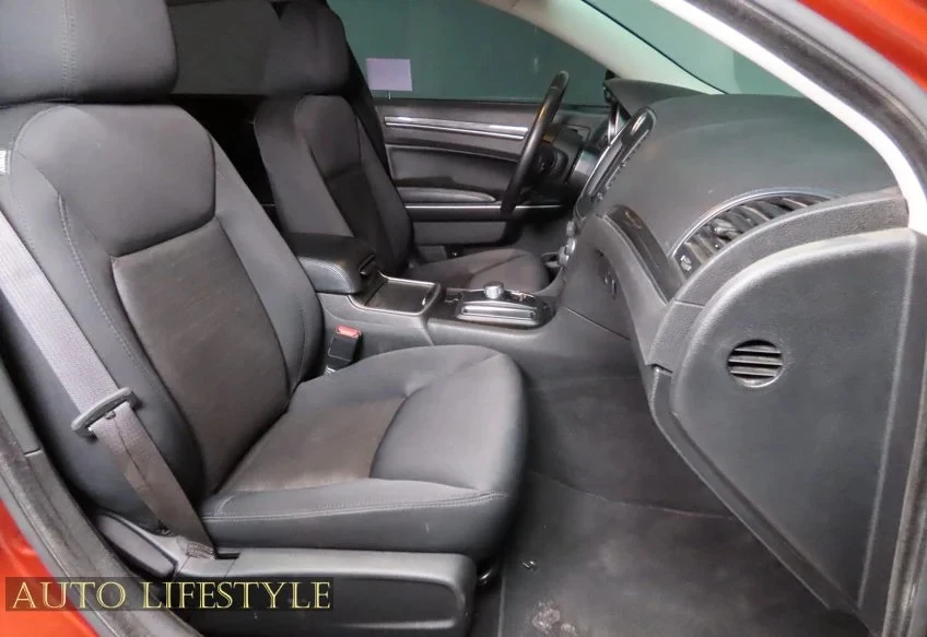 2021 Chrysler 300 (2005-2023) - Image 27 of 31
