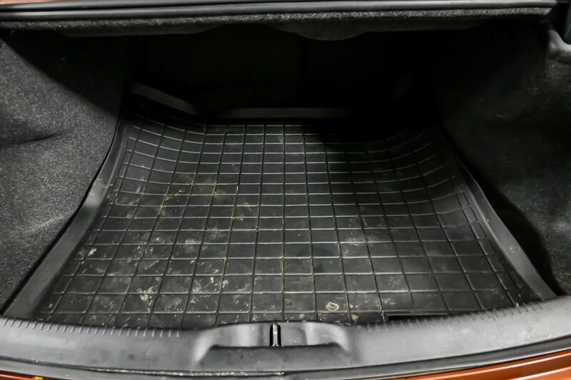 2021 Chrysler 300 (2005-2023) - Image 15 of 21