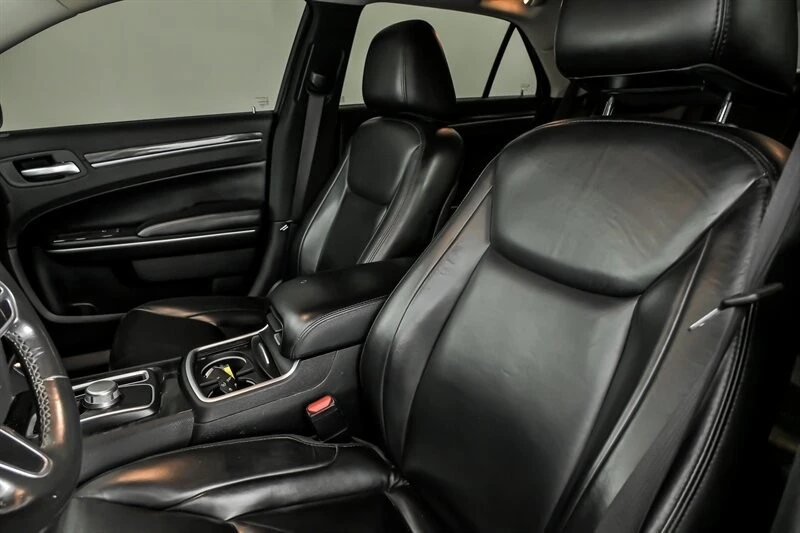 2021 Chrysler 300 (2005-2023) - Image 20 of 21