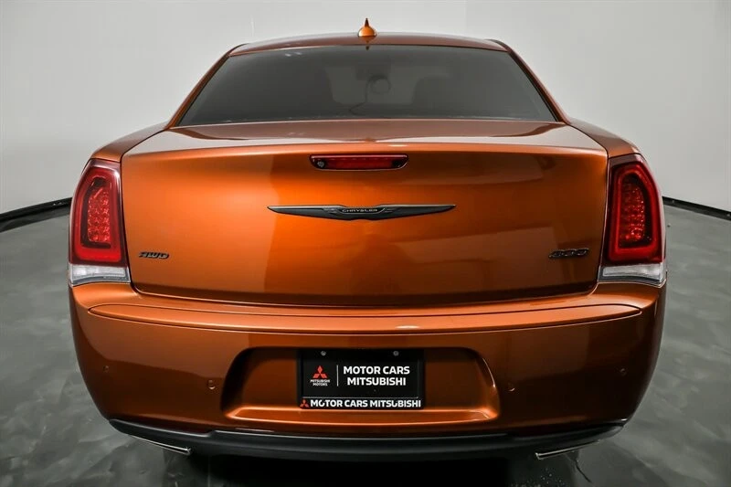 2021 Chrysler 300 (2005-2023) - Image 10 of 21