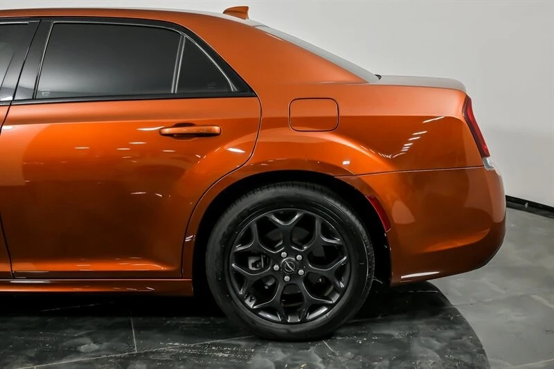2021 Chrysler 300 (2005-2023) - Image 8 of 21