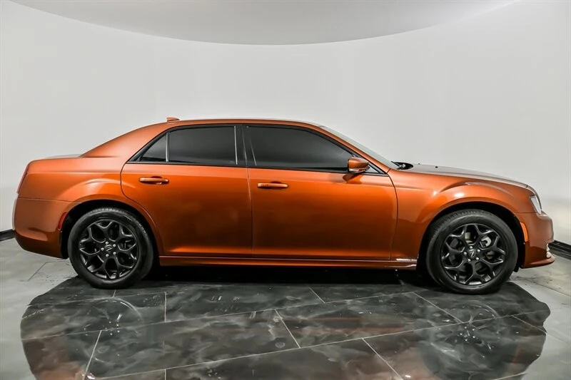2021 Chrysler 300 (2005-2023) - Image 13 of 21