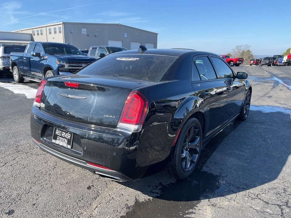 2021 Chrysler 300 (2005-2023) - Image 5 of 12