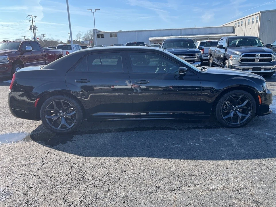 2021 Chrysler 300 (2005-2023) - Image 4 of 12