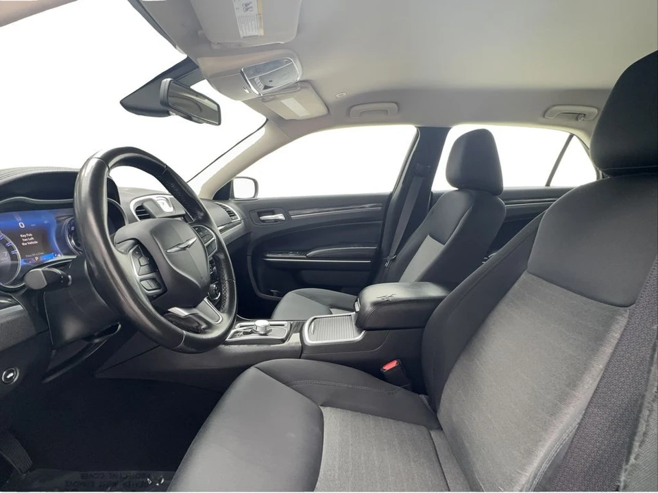 2021 Chrysler 300 (2005-2023) - Image 20 of 21
