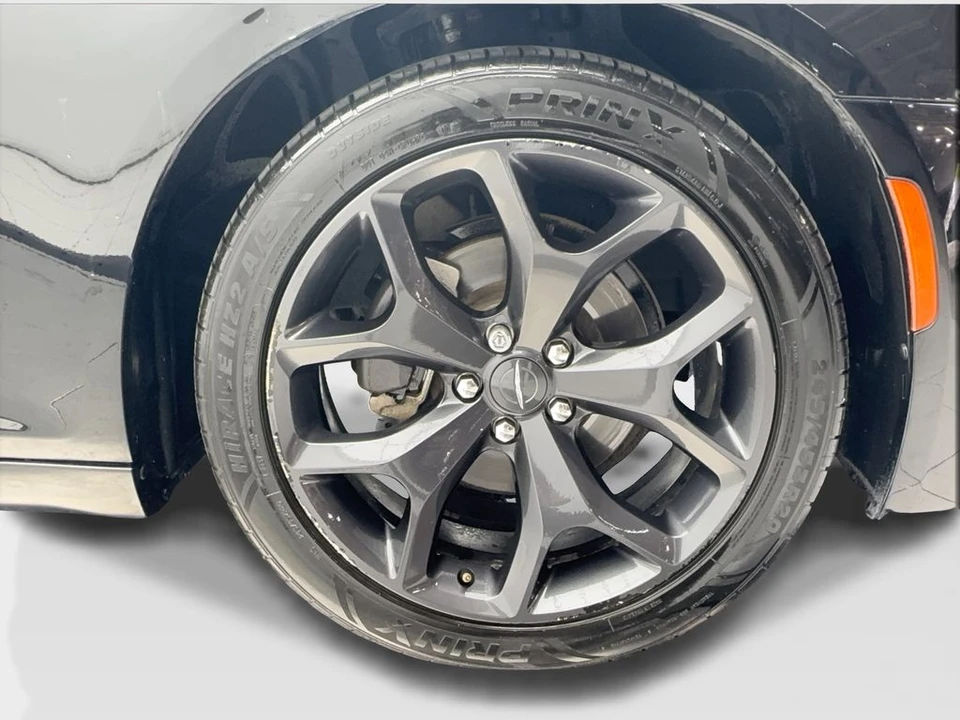 2021 Chrysler 300 (2005-2023) - Image 13 of 21