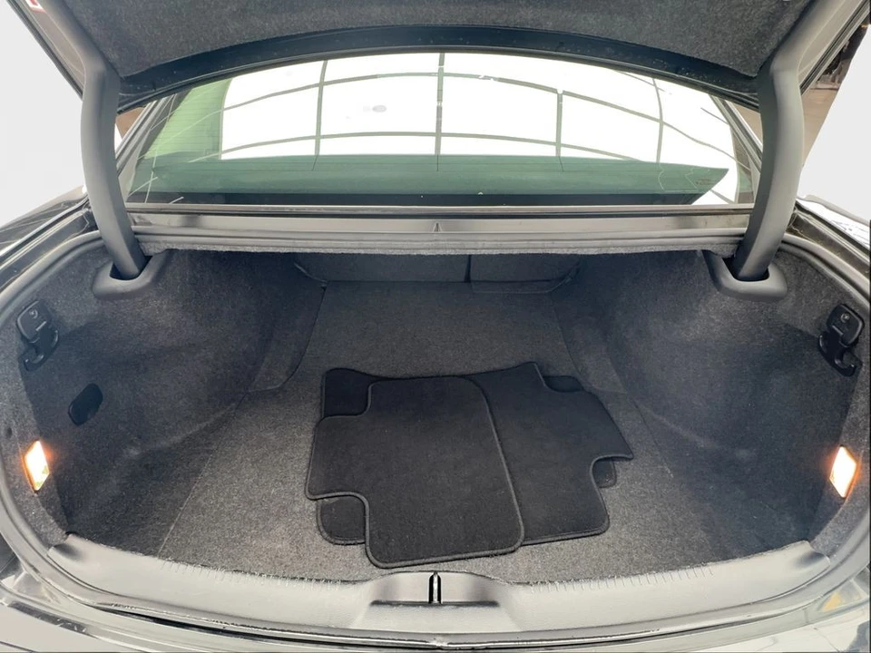 2021 Chrysler 300 (2005-2023) - Image 16 of 21