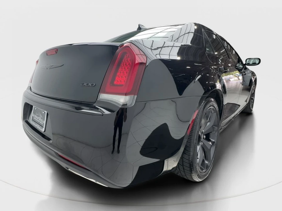 2021 Chrysler 300 (2005-2023) - Image 7 of 21