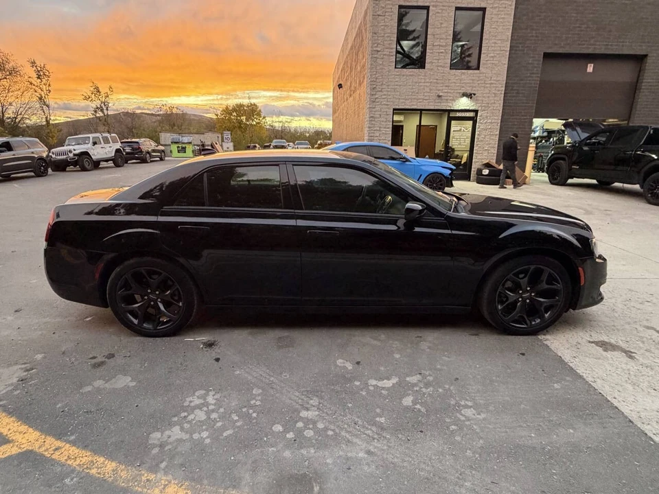 2021 Chrysler 300 (2005-2023) - Image 6 of 19