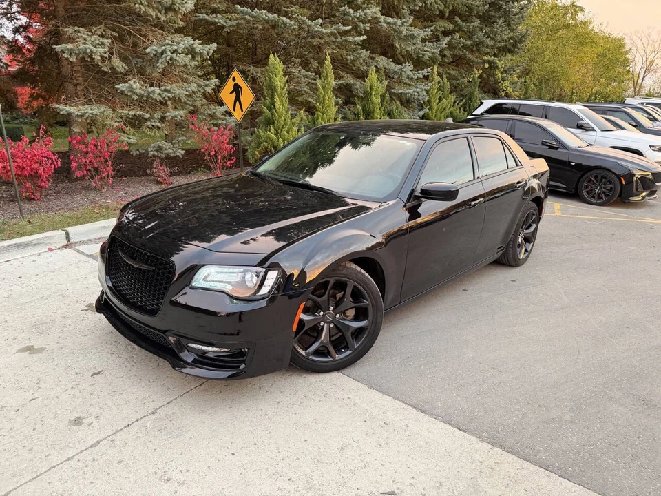 2021 Chrysler 300 (2005-2023) - Image 2 of 19