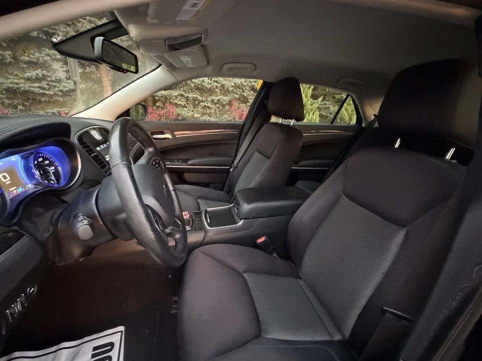 2021 Chrysler 300 (2005-2023) - Image 12 of 19