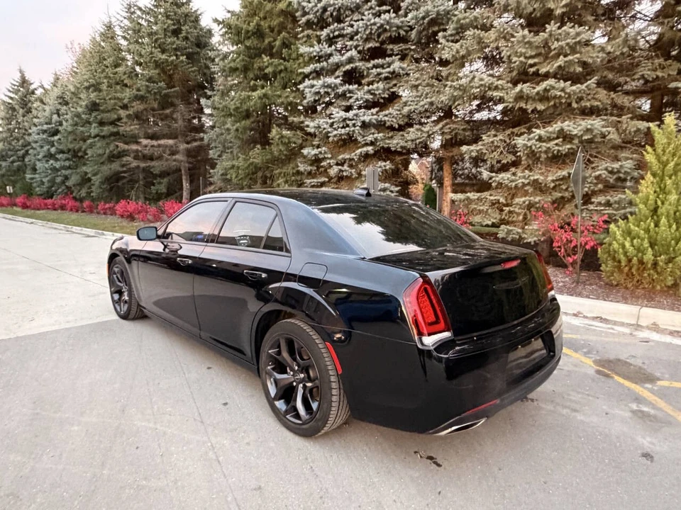 2021 Chrysler 300 (2005-2023) - Image 9 of 19