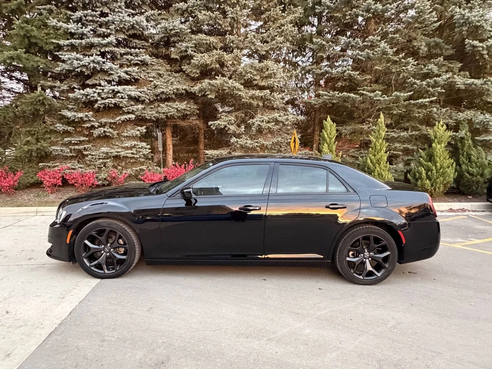 2021 Chrysler 300 (2005-2023) - Image 11 of 19