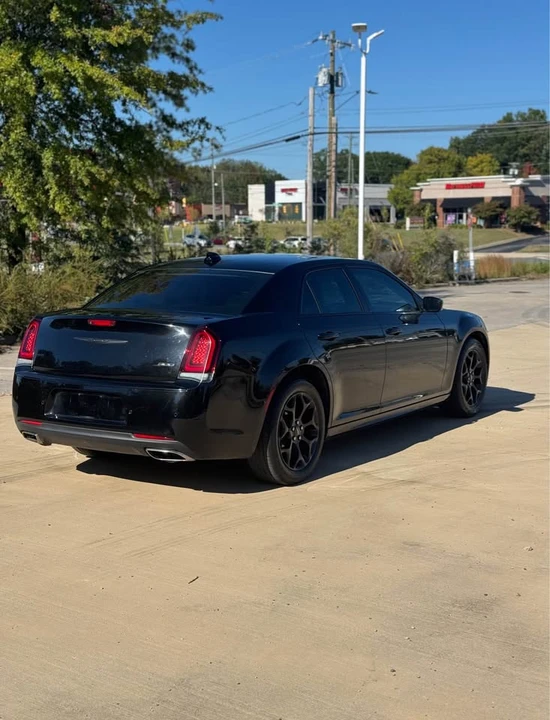 2021 Chrysler 300 (2005-2023) - Image 3 of 9