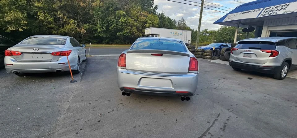2021 Chrysler 300 (2005-2023) - Image 13 of 14