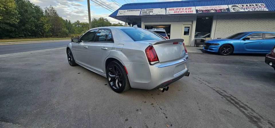 2021 Chrysler 300 (2005-2023) - Image 5 of 14