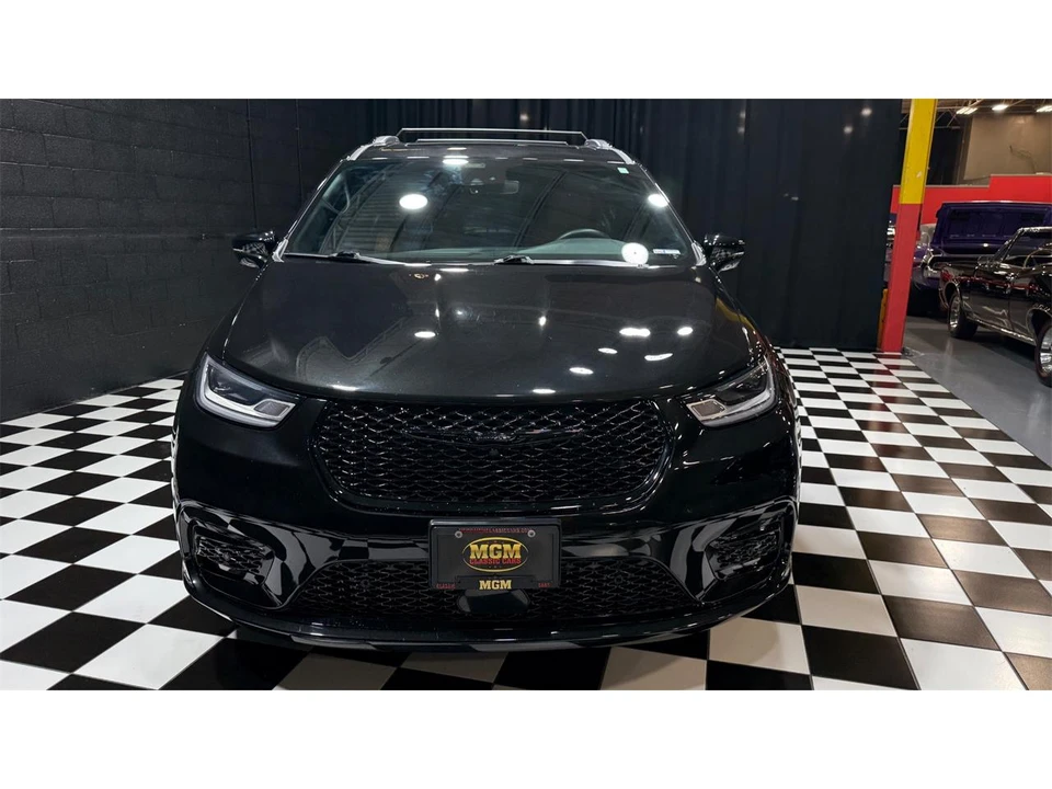 2021 Chrysler Town & Country - Image 13 of 31