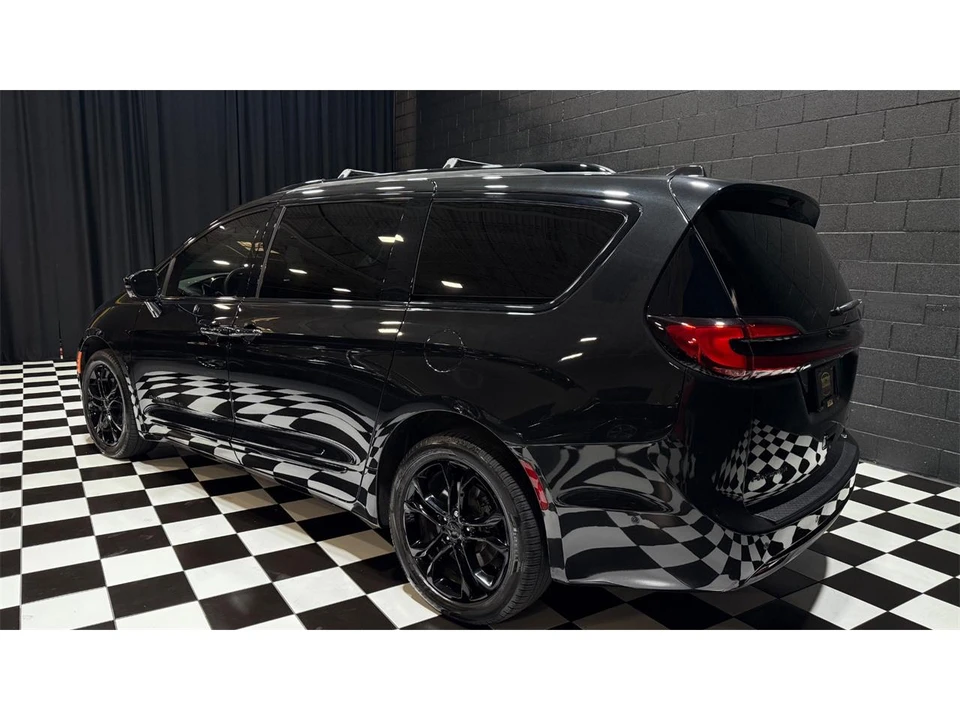 2021 Chrysler Town & Country - Image 7 of 31